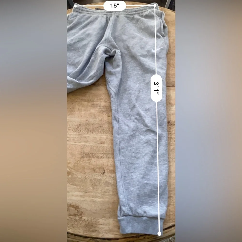 Nike Men’s Sz L‎ Heather Gray Club Fleece Joggers
